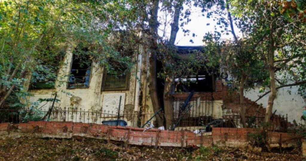 ‘Eccentric’ Member of the Powerful Rothschild Family Found Dead After Fire