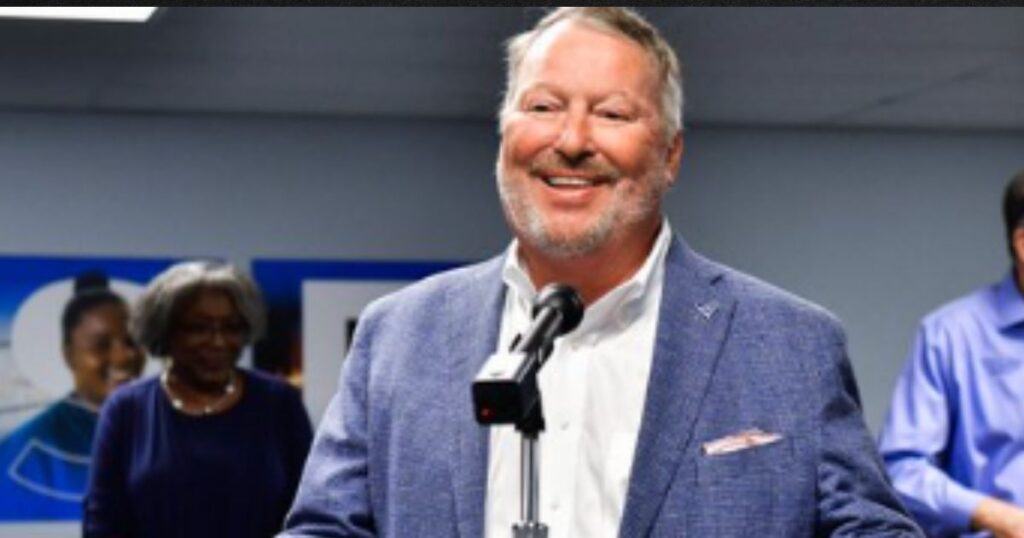 Orlando’s Democrat Mayor Reverses Course, Cooperates with ICE After Reminder from Florida AG